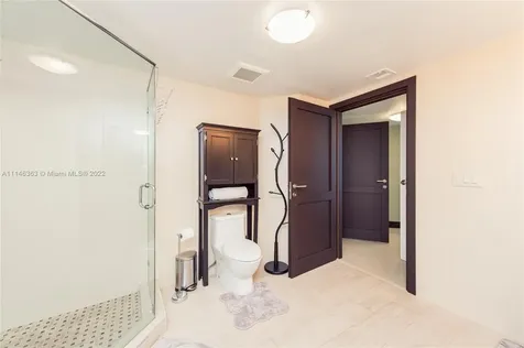 Sunny Isles Beach FL 33160