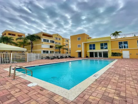 269 NW 7th Street Miami FL 33136