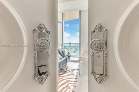 1455 Ocean Drive Miami Beach FL 33139
