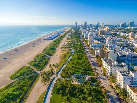 1455 Ocean Drive Miami Beach FL 33139