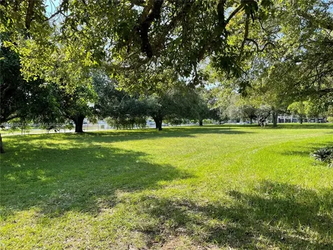7227 Taft Street Pembroke Pines FL 33024