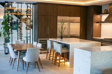 5288 Alton Road Miami Beach FL 33140