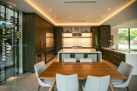 5288 Alton Road Miami Beach FL 33140