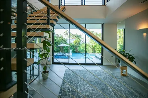 5288 Alton Road Miami Beach FL 33140