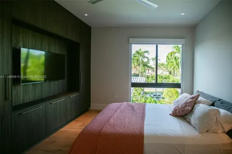 5288 Alton Road Miami Beach FL 33140