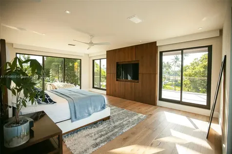 5288 Alton Road Miami Beach FL 33140