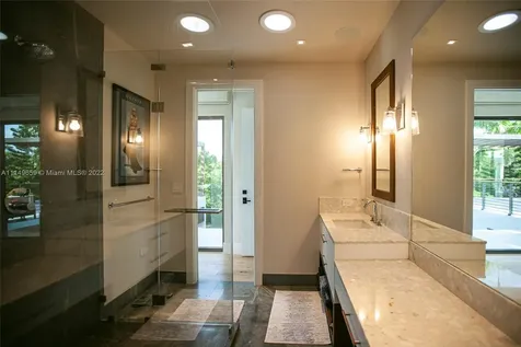 5288 Alton Road Miami Beach FL 33140