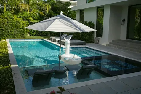 5288 Alton Road Miami Beach FL 33140
