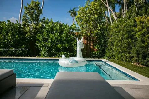5288 Alton Road Miami Beach FL 33140