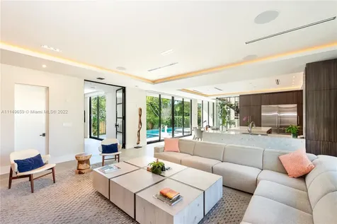 5288 Alton Road Miami Beach FL 33140