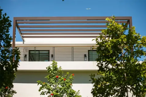 5288 Alton Road Miami Beach FL 33140