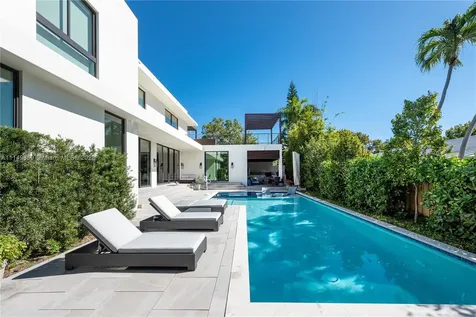 5288 Alton Road Miami Beach FL 33140