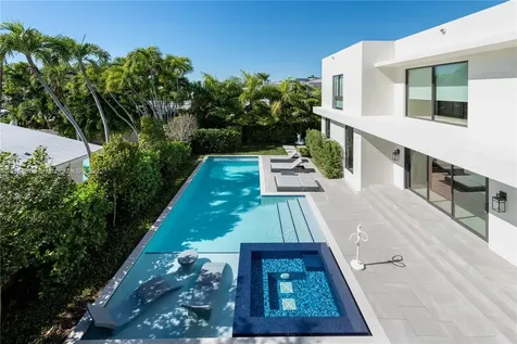 5288 Alton Road Miami Beach FL 33140
