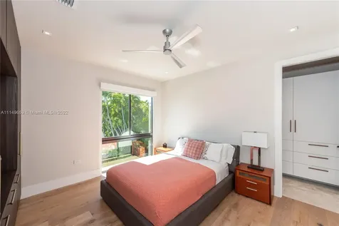 5288 Alton Road Miami Beach FL 33140
