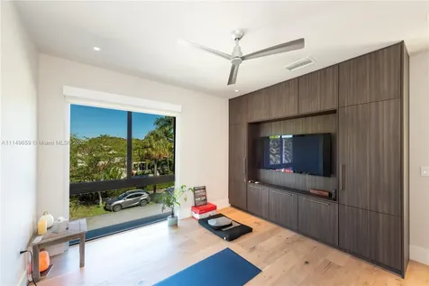 5288 Alton Road Miami Beach FL 33140