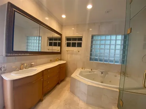 6341 Allison Road Miami Beach FL 33141