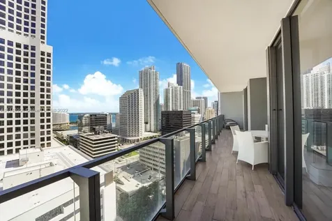 68 SE 6th Street Miami FL 33131