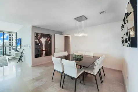 68 SE 6th Street Miami FL 33131