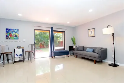 10340 NW 3rd Street Pembroke Pines FL 33026