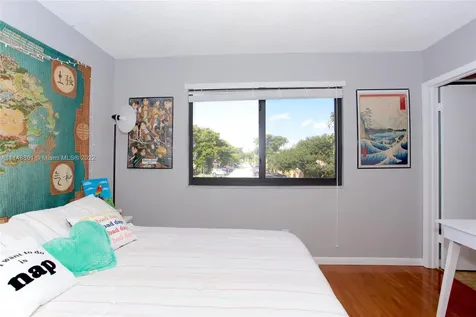 10340 NW 3rd Street Pembroke Pines FL 33026