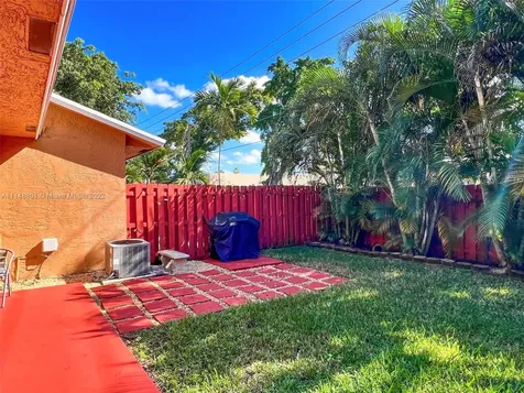10340 NW 3rd Street Pembroke Pines FL 33026