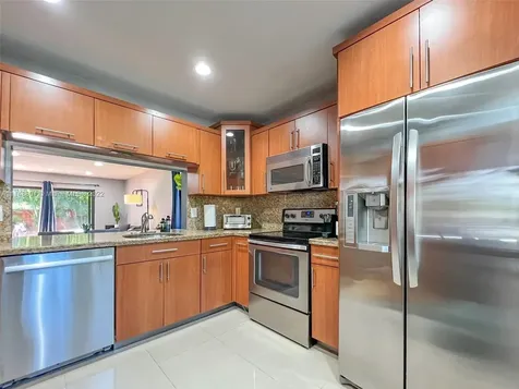 10340 NW 3rd Street Pembroke Pines FL 33026