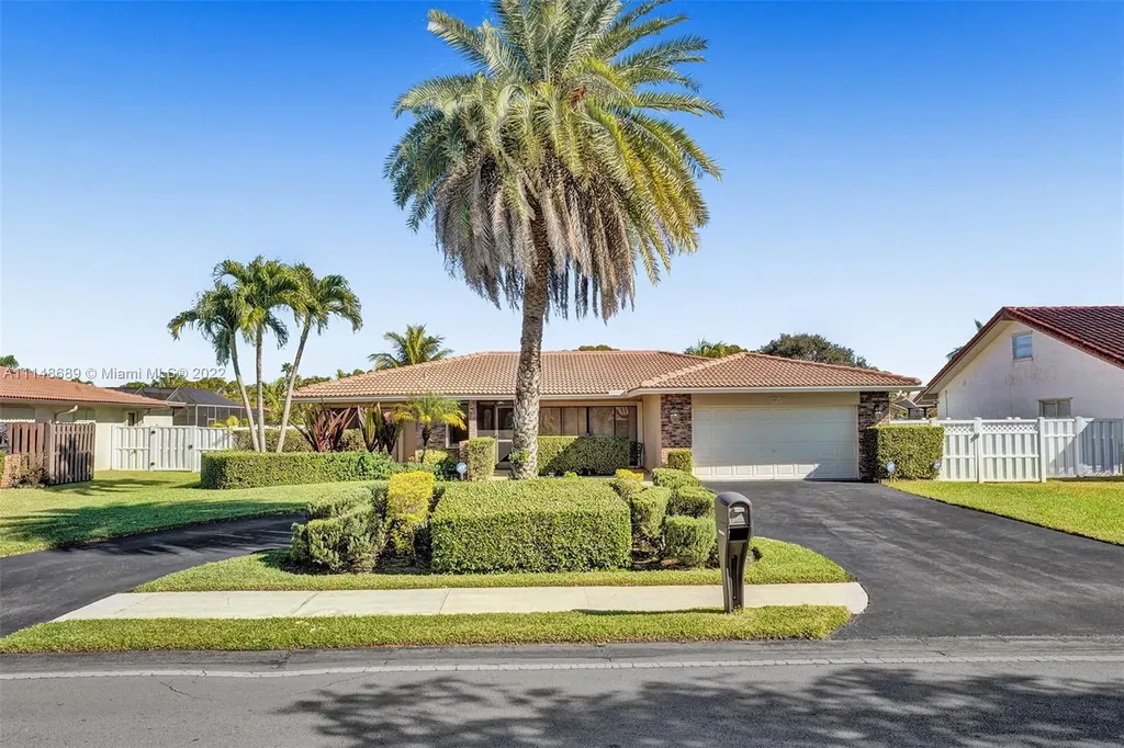 10167 Ramblewood Drive Coral Springs FL 33071
