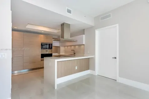 17111 Biscayne Boulevard North Miami Beach FL 33160