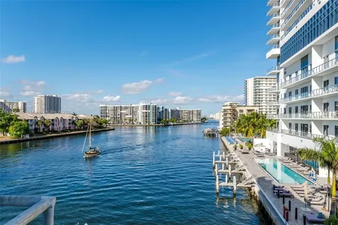4010 S Ocean Drive Hollywood FL 33019