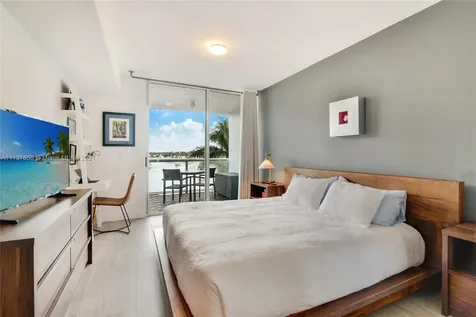 10 Venetian Way Miami Beach FL 33139