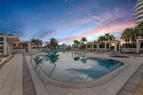10 Venetian Way Miami Beach FL 33139