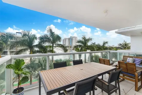 10 Venetian Way Miami Beach FL 33139