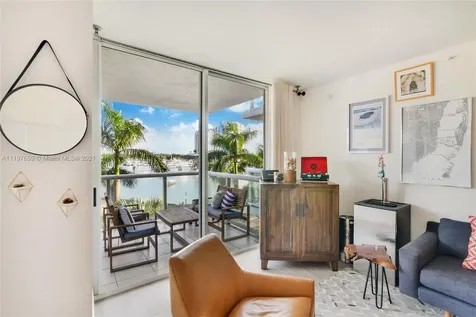 10 Venetian Way Miami Beach FL 33139