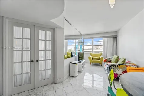 100 Lincoln Road Miami Beach FL 33139