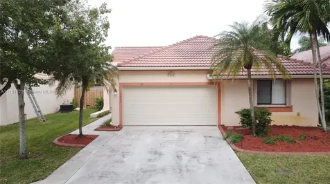 9521 NW 18th Drive Plantation FL 33322