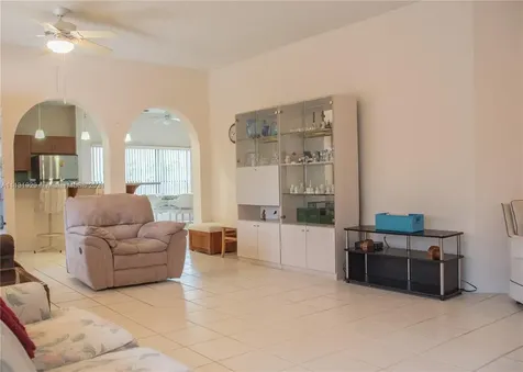 9521 NW 18th Drive Plantation FL 33322