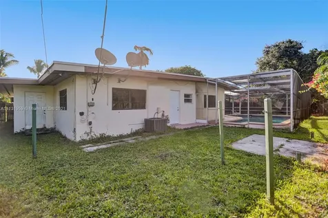 1941 NE 186th Drive North Miami Beach FL 33179