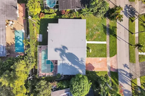 1941 NE 186th Drive North Miami Beach FL 33179