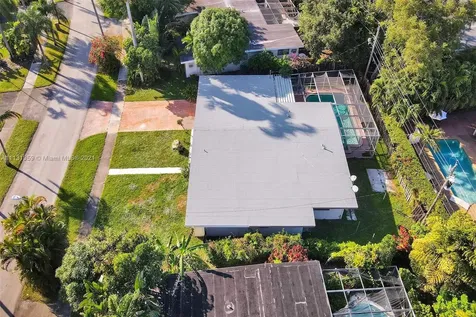 1941 NE 186th Drive North Miami Beach FL 33179