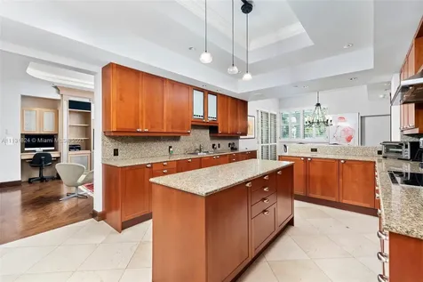 20165 NE 39th Place Aventura FL 33180