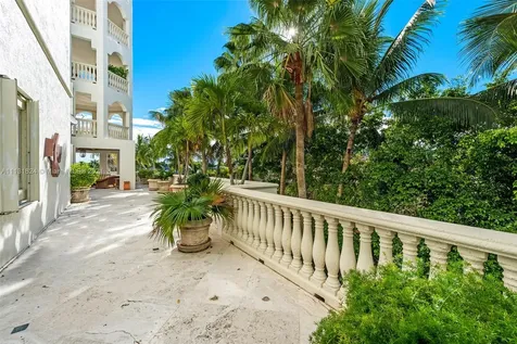 20165 NE 39th Place Aventura FL 33180