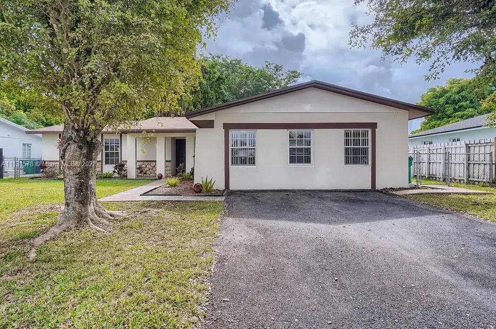 13014 SW 74th Terrace Miami FL 33183