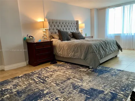 5401 Collins Avenue Miami Beach FL 33140