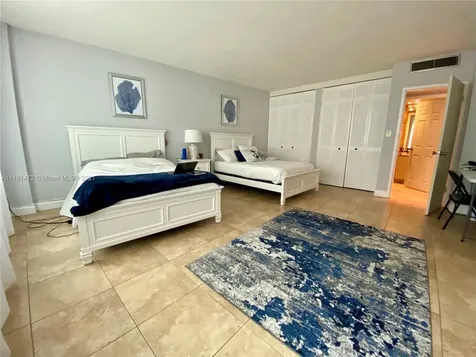 5401 Collins Avenue Miami Beach FL 33140