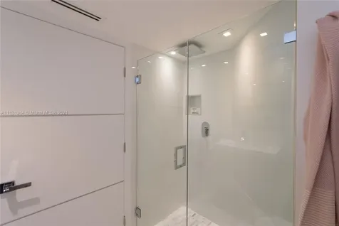 6301 Collins Miami Beach FL 33141