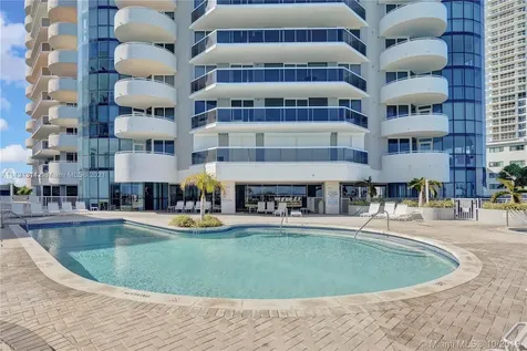 6301 Collins Miami Beach FL 33141