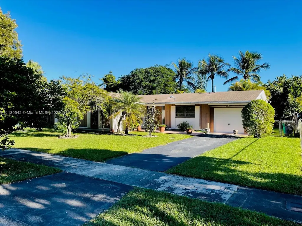 9540 Tiffany Drive Cutler Bay FL 33157