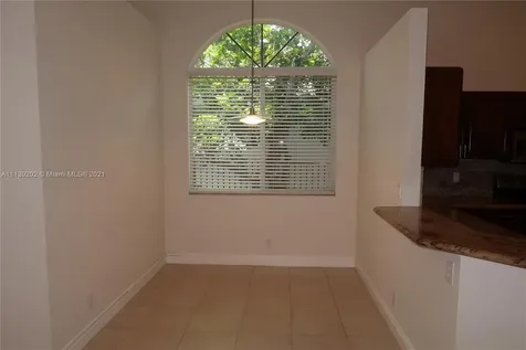 2644 Oakbrook Drive Weston FL 33332