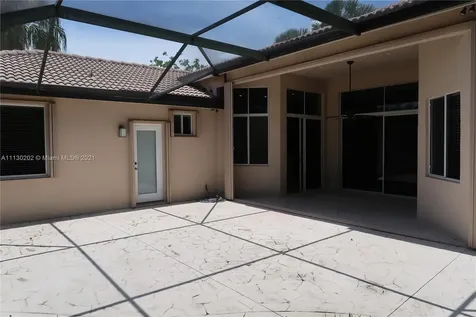2644 Oakbrook Drive Weston FL 33332