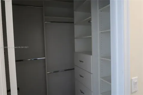 2644 Oakbrook Drive Weston FL 33332